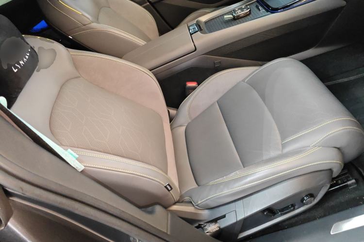 Used Lynk & Co 08 EM-P 2023 245km Ultra-Long Range Halo
