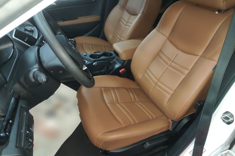 Used Dongfeng Fengdu MX5 2016 1.4T Manual Luxury Edition
