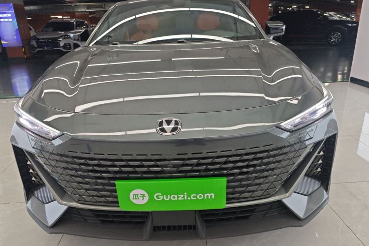 Used Changan UNI-V 2022 1.5T Smart Navigation Version