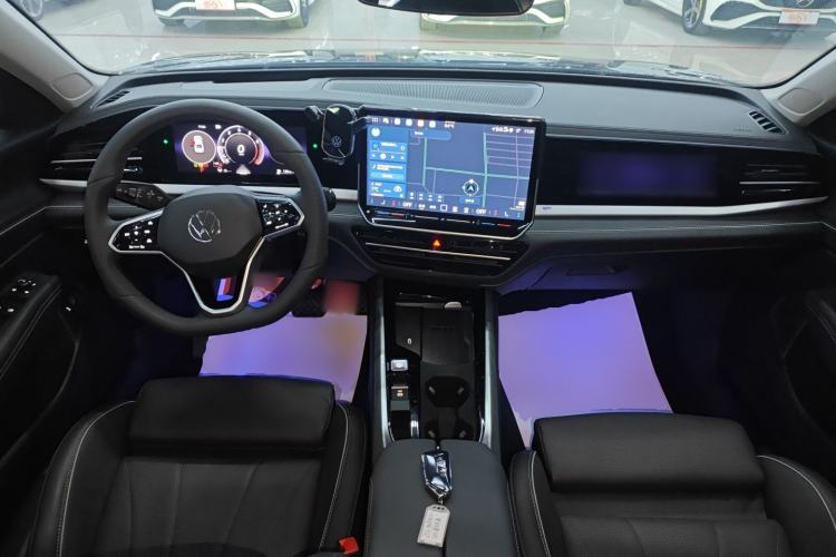 Used Volkswagen Passat 2025 Pro 380TSI Starry Dragon Edition
