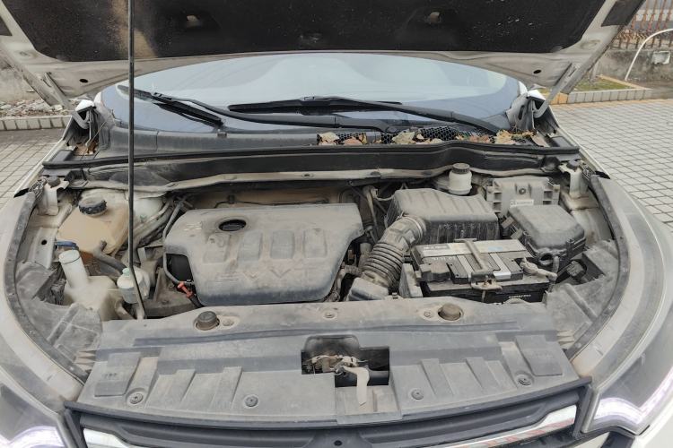 Used Dongfeng Aeolus AX7 2015 2.0L Manual Zhiyi Trim