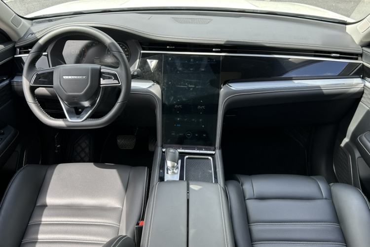 Used Venucia Star 2021 260T Automatic 48V Mild Hybrid Turbocharged Star Achieve Edition
