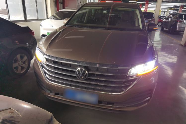 Used Volkswagen Viloran 2020 330TSI Luxury Edition
