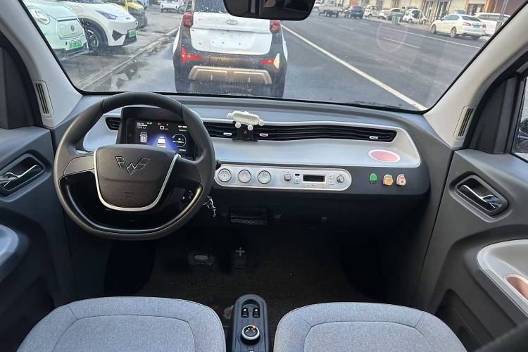 Used Wuling Hongguang MINIEV 2022 Macaron Premium Model – Lithium Ternary Battery
