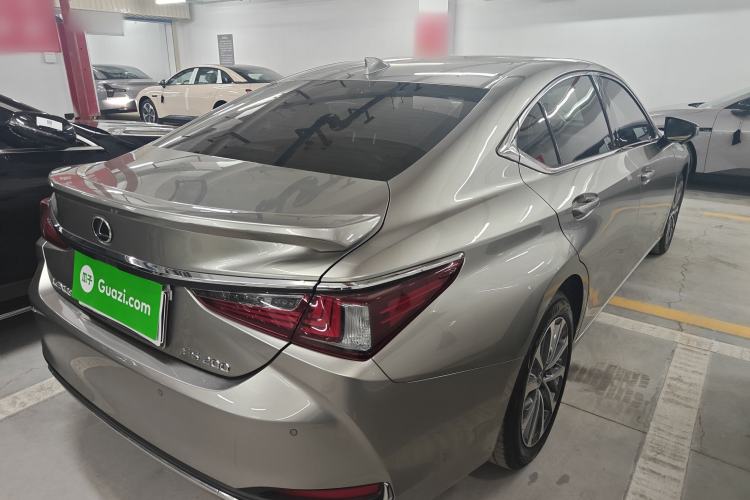 Used Lexus ES 2022 200 Excellence Edition
