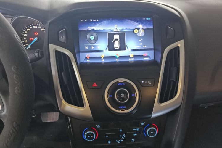 Used Ford Focus 2015 Hatchback 1.6L Automatic Fashion Edition
