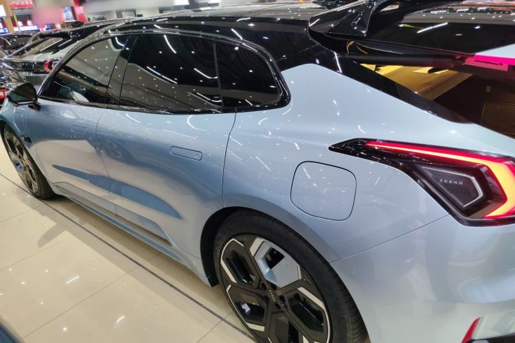 Used Zeekr 001 2022 Ultra-Long Range Dual-Motor YOU Version
