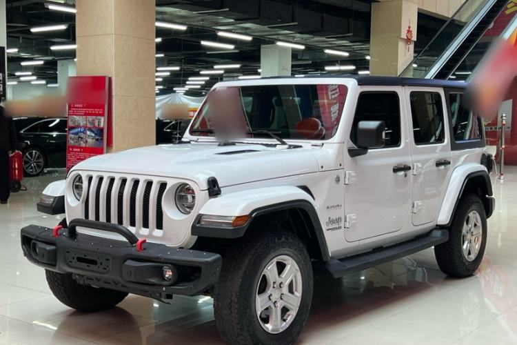 Used Jeep Wrangler 2019 2.0T Sahara Four-Door Version China VI Emission Standard