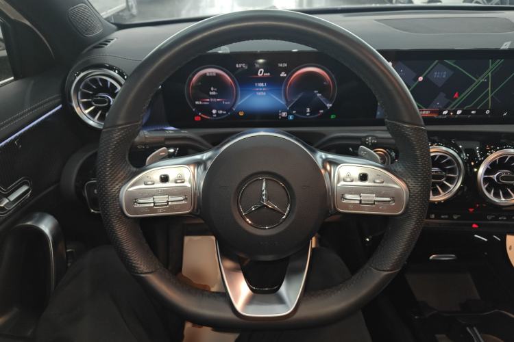 Used Mercedes-Benz A-Class 2022 Revised Version A 200 L Sport Sedan Fashionable Style