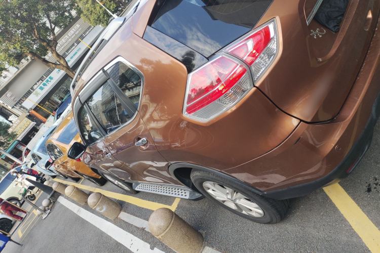 Used Nissan X-Trail 2014 2.0L CVT Fashion Edition 2WD
