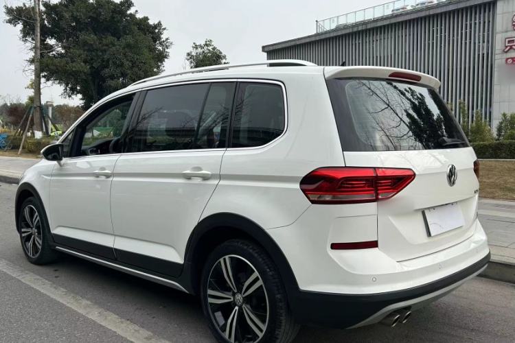 Used Volkswagen Touran 2021 Volkswagen Touran L 280TSI DSG Boundary Edition 7-Seater