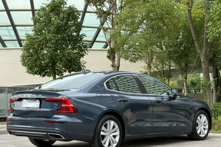 Used Volvo S60 2021 T3 SmartDrive Luxury Edition
