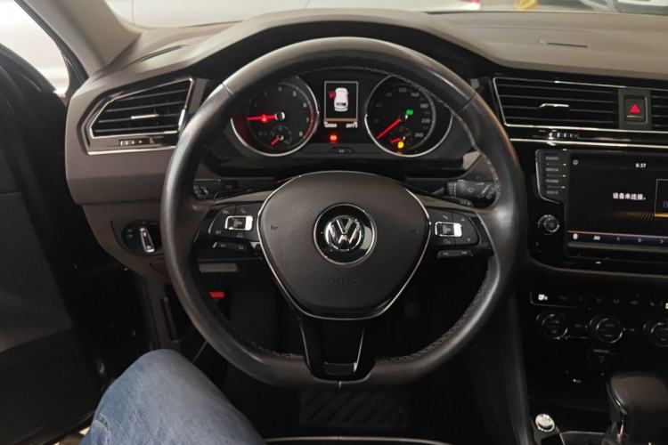 Used Volkswagen Tiguan L 2018 330TSI Automatic Two-Wheel Drive Luxury Edition
