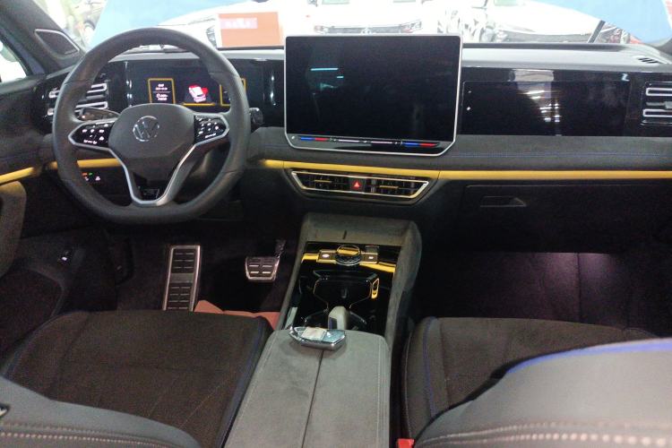 Used Volkswagen Tiguan L 2024 PRO 380TSI Four-Wheel Drive R-Line Prestige Edition
