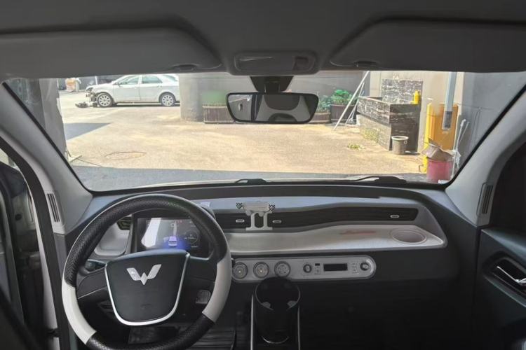 Used Wuling Hongguang MINIEV 2021 Macaron Premium Model – Lithium Iron Phosphate
