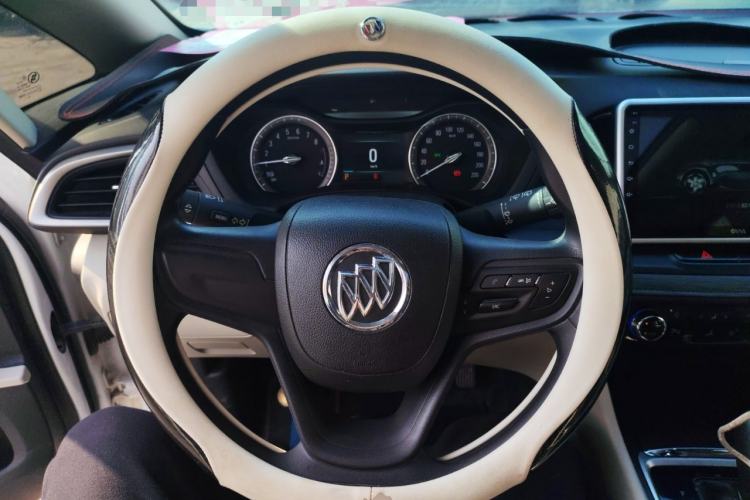 Used Buick GL6 2018 18T 5-Seater Elite Version
