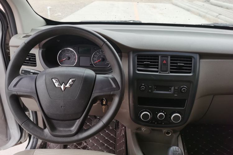 Used Wuling Hongguang 2014 1.5L S Comfort Model