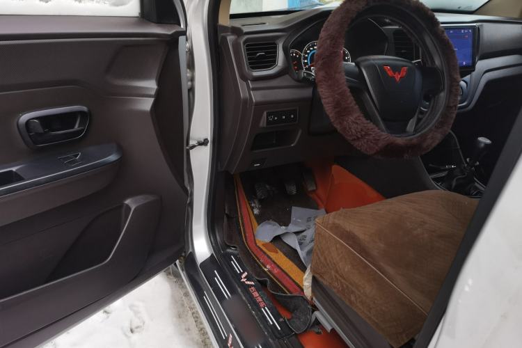 Used Wuling Hongguang V 2022 1.5L Enjoy Edition Hydraulic Power Steering LAR
