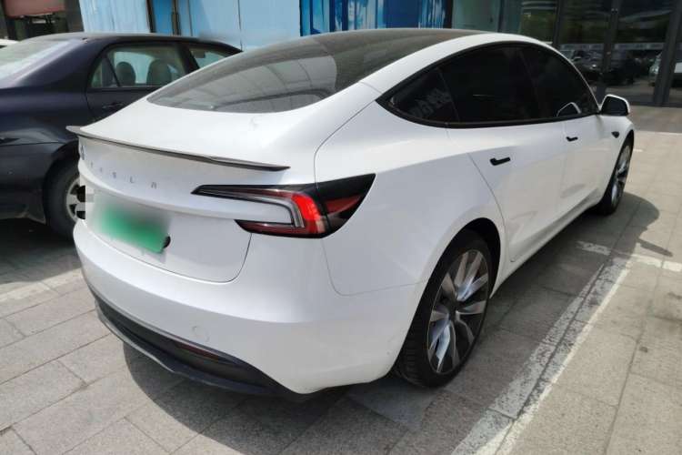 Used Tesla Model 3 2023 Long-Range All-Wheel-Drive Version