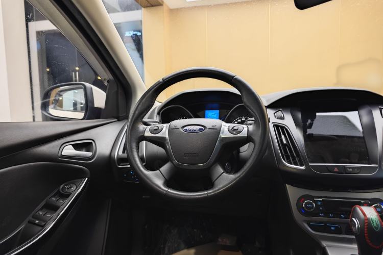 Used Ford Focus 2015 Hatchback 1.6L Automatic Fashion Edition