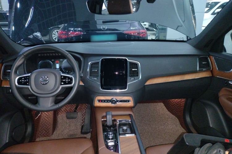 Used Volvo XC90 2021 B5 SmartDrive Luxury Edition 5-seater
