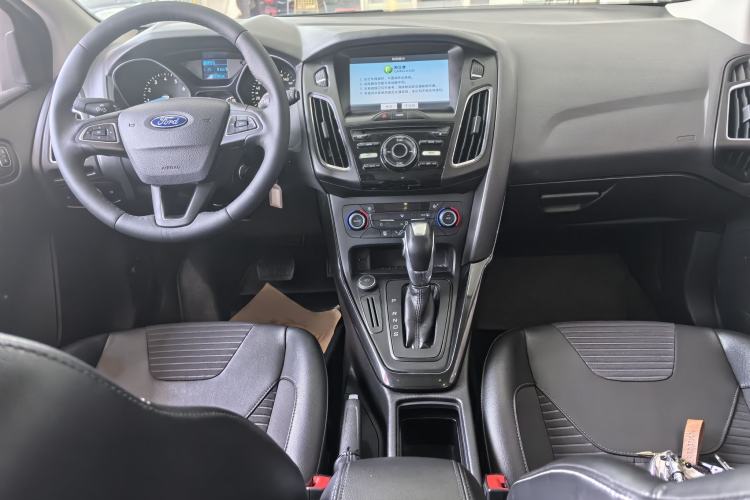 Used Ford Focus 2015 Hatchback 1.6L Automatic Fashion Edition