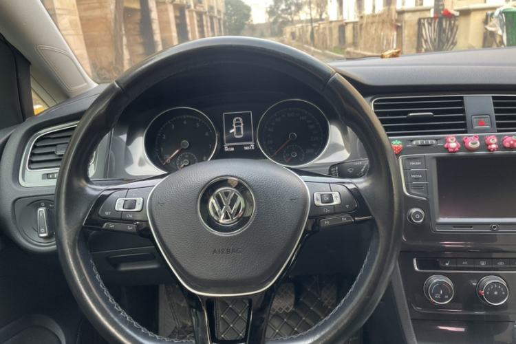 Used Volkswagen Golf 2017 230TSI Automatic Luxury Million-Vehicle Commemorative Edition
