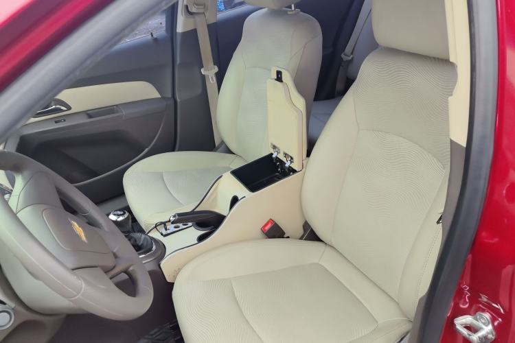 Used Chevrolet Cruze 2015 1.5L Classic SE MT
