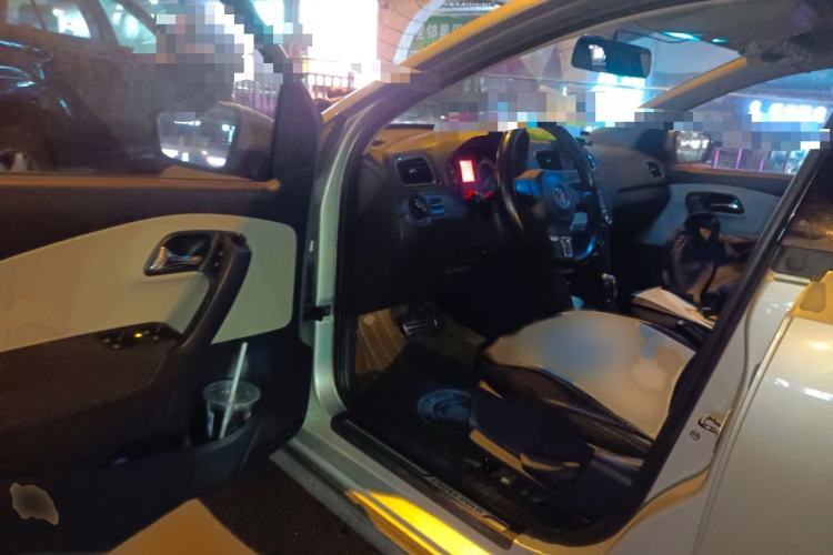 Used Volkswagen Polo 2012 1.6L Cross Polo Automatic Transmission