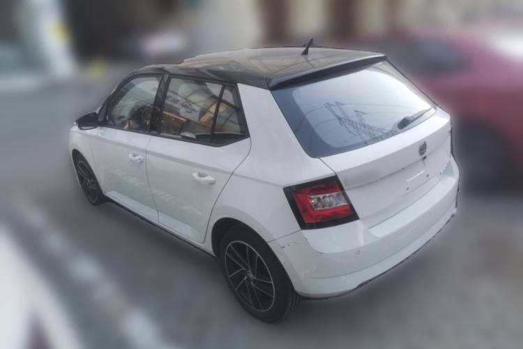 Used Skoda Fabia 2015 1.6L Automatic Sport Edition
