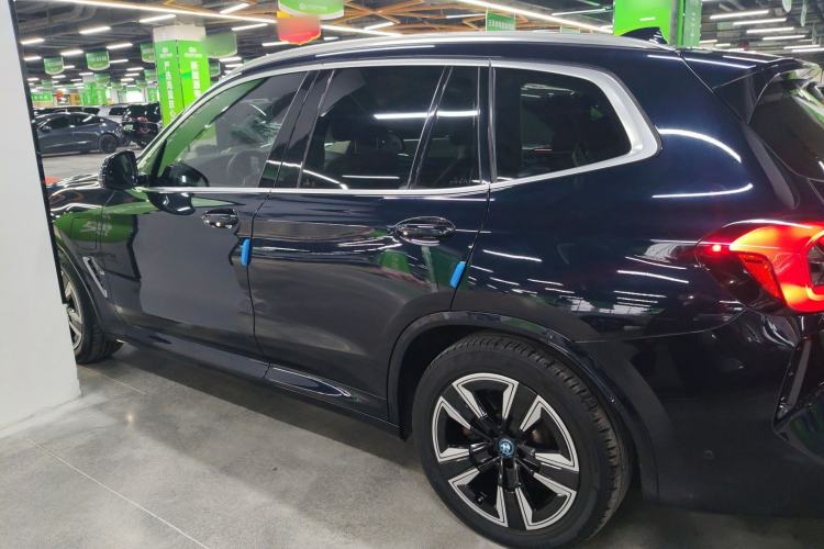 Used BMW iX3 2022 Leading Model
