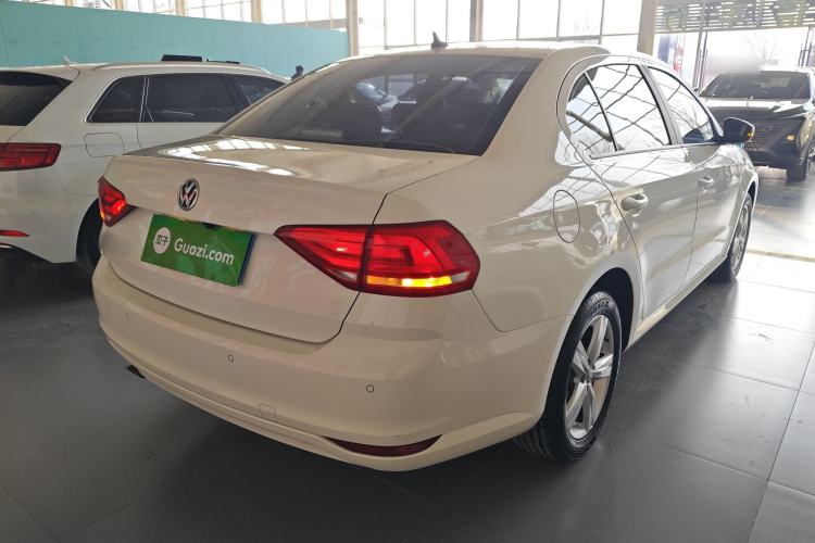 Used Volkswagen Lavida 2017 1.6L Manual Fashion Edition
