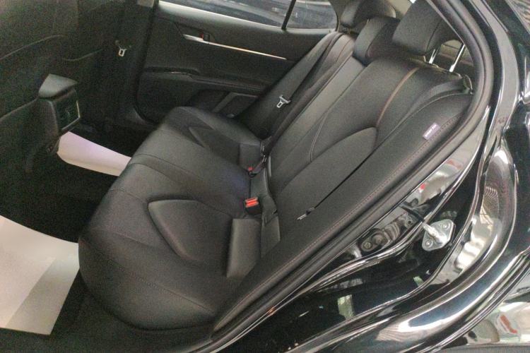 Used Toyota Camry 2021 2.0G Luxury Edition
