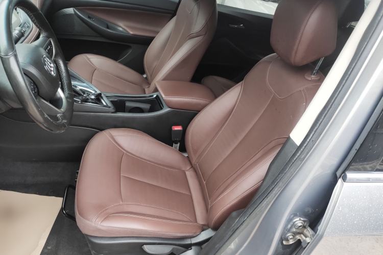 Used Buick GL6 2018 18T 6-Seater Prestige Model
