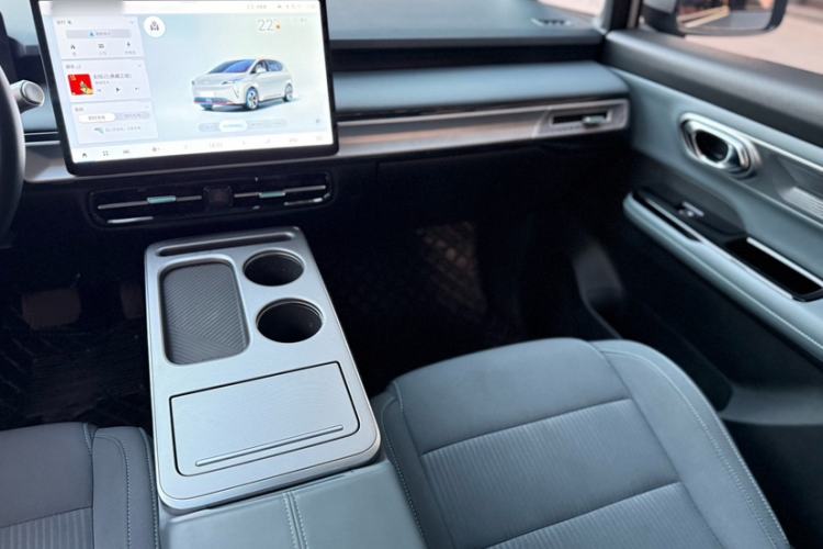 Used AION Y 2023 Plus 510 Enjoy Edition