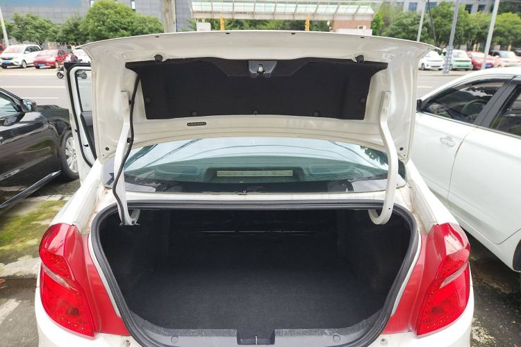 Used Cowin E3 2018 1.5L Automatic Luxury Edition
