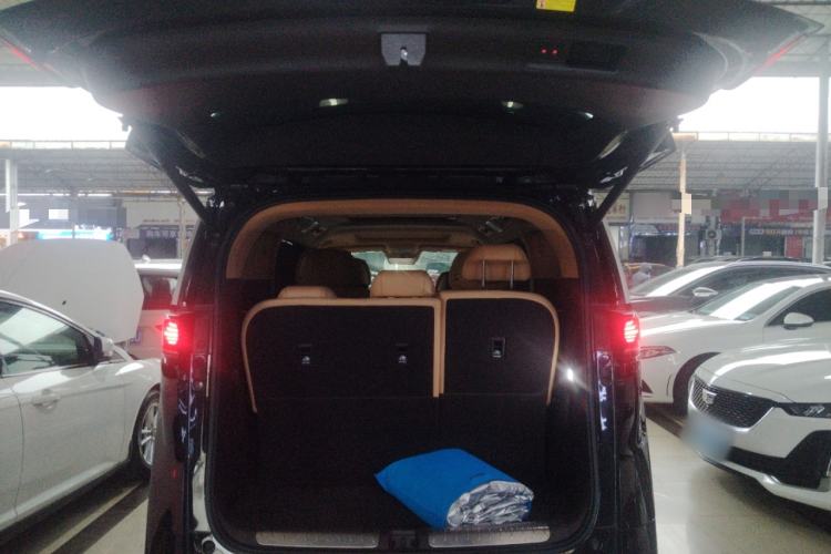 Used Denza D9 2025 DM-i Intelligent Drive 1020 Four-Wheel Drive Prestige Model