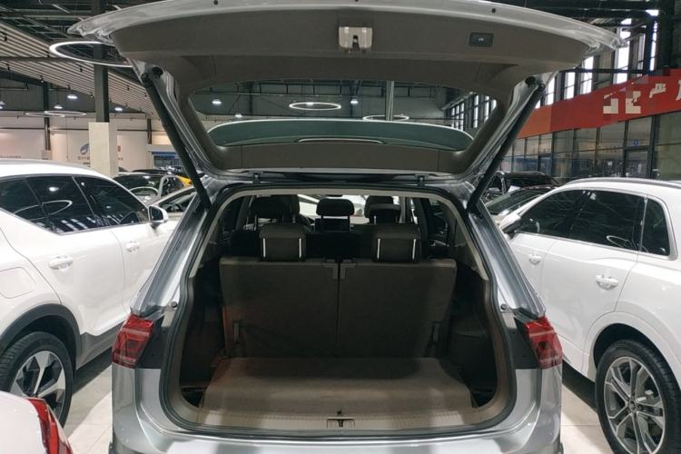 Used Volkswagen Tiguan L 2022 380TSI Automatic All-Wheel Drive R-Line Flagship 7-Seater
