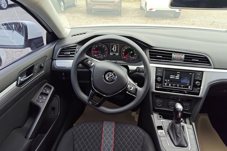 Used Volkswagen Lamando 2019 230TSI DSG Vision Edition China VI Standard
