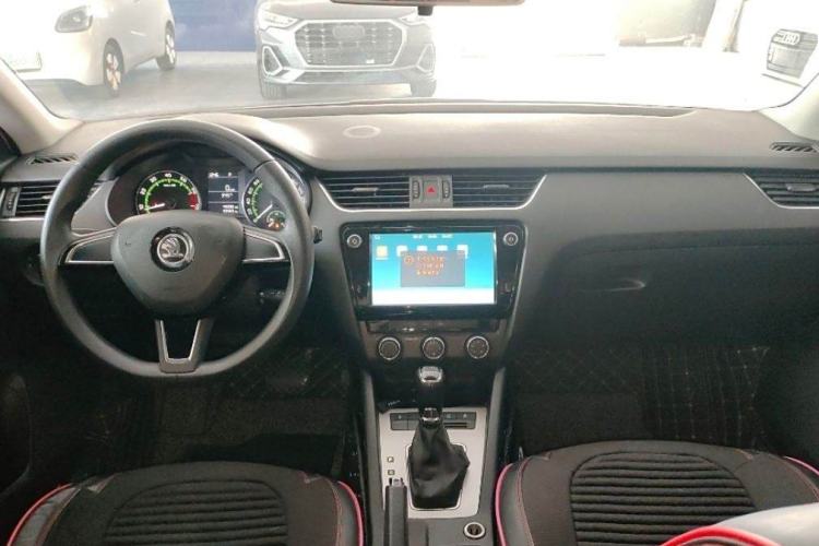 Used Skoda Octavia 2018 1.6L Automatic Comfort Edition
