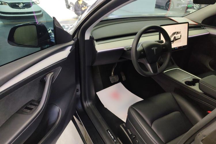 Used Tesla Model Y 2024 Rear-Wheel-Drive Version
