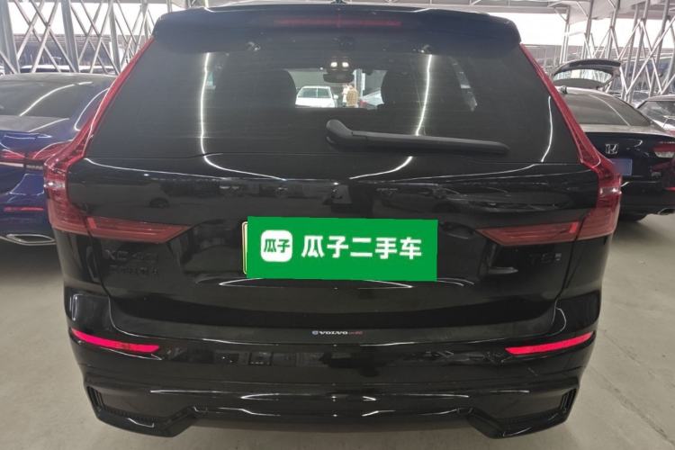 Used Volvo XC60 New Energy 2025 Plug-in Hybrid Long-Range All-Wheel Drive Zhiyuan Extreme Night Black Edition
