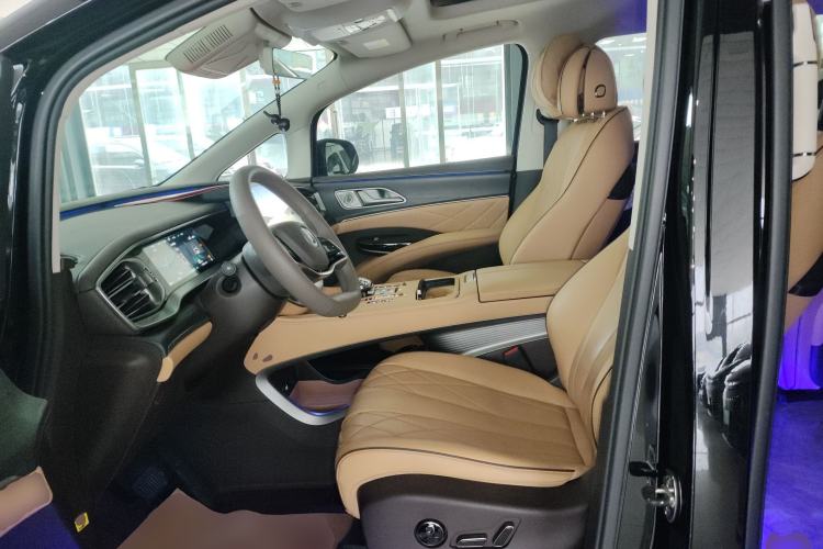 Used Denza D9 2024 DM-i 980 Four-Wheel Drive Prestige Model