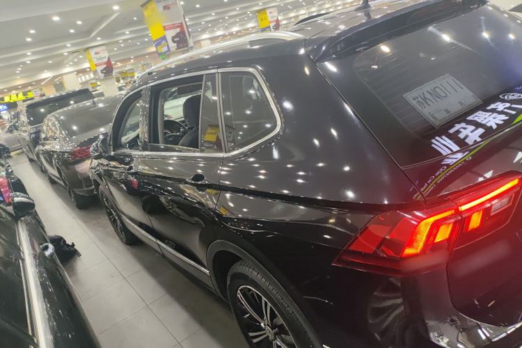 Used Volkswagen Tiguan L 2019 Updated Version 330TSI Automatic Two-Wheel Drive Panoramic Comfort Edition China VI Standard
