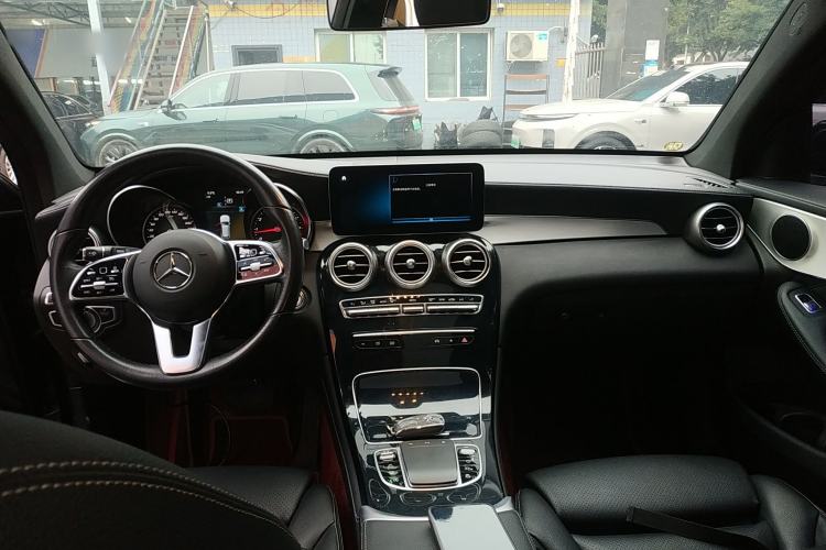 Used Mercedes-Benz GLC 2020 GLC 260 L 4MATIC Dynamic Model
