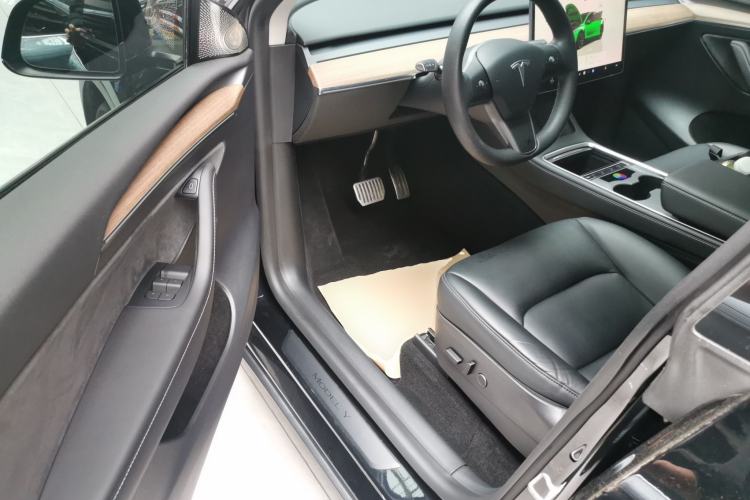 Used Tesla Model Y 2022 Rear-Wheel-Drive Version