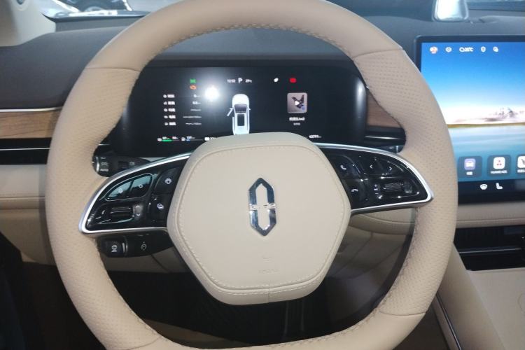 Used Hima AITO M7 2024 1.5T Intelligent Driving 4WD Max Edition 5 Seats
