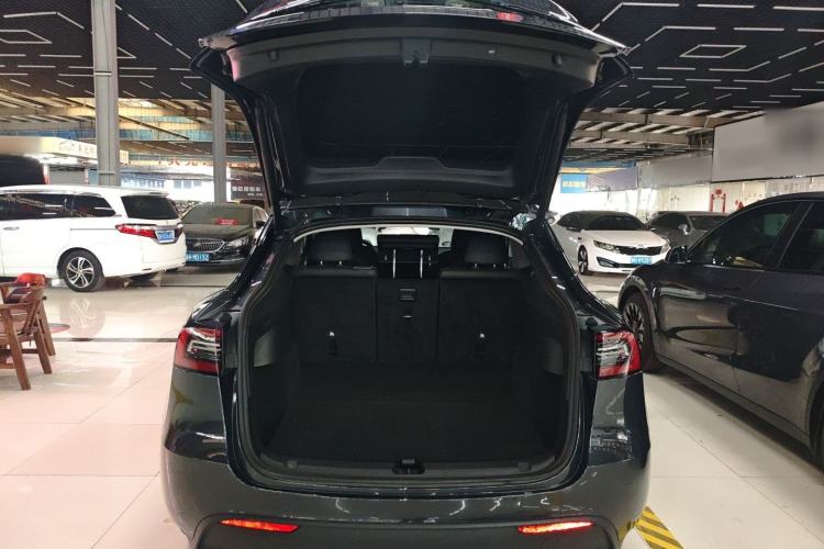 Used Tesla Model Y 2024 Rear-Wheel-Drive Version
