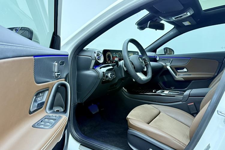 Used Mercedes-Benz A-Class 2024 Updated A 200 L Fashion Version
