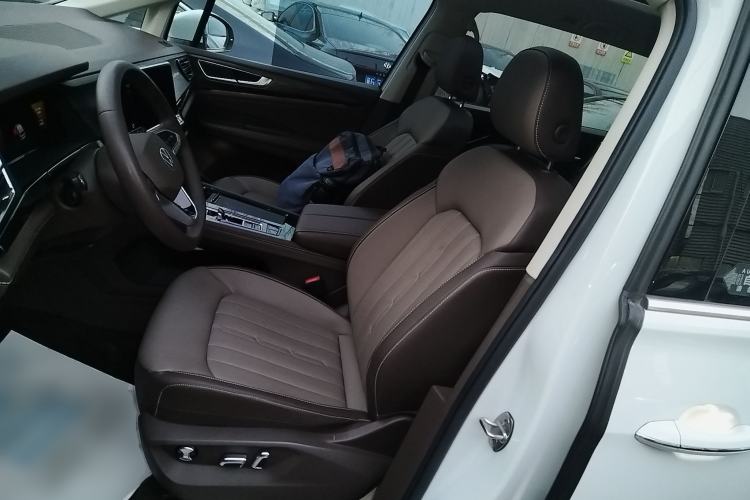 Used Volkswagen Viloran 2024 330TSI Luxury Edition
